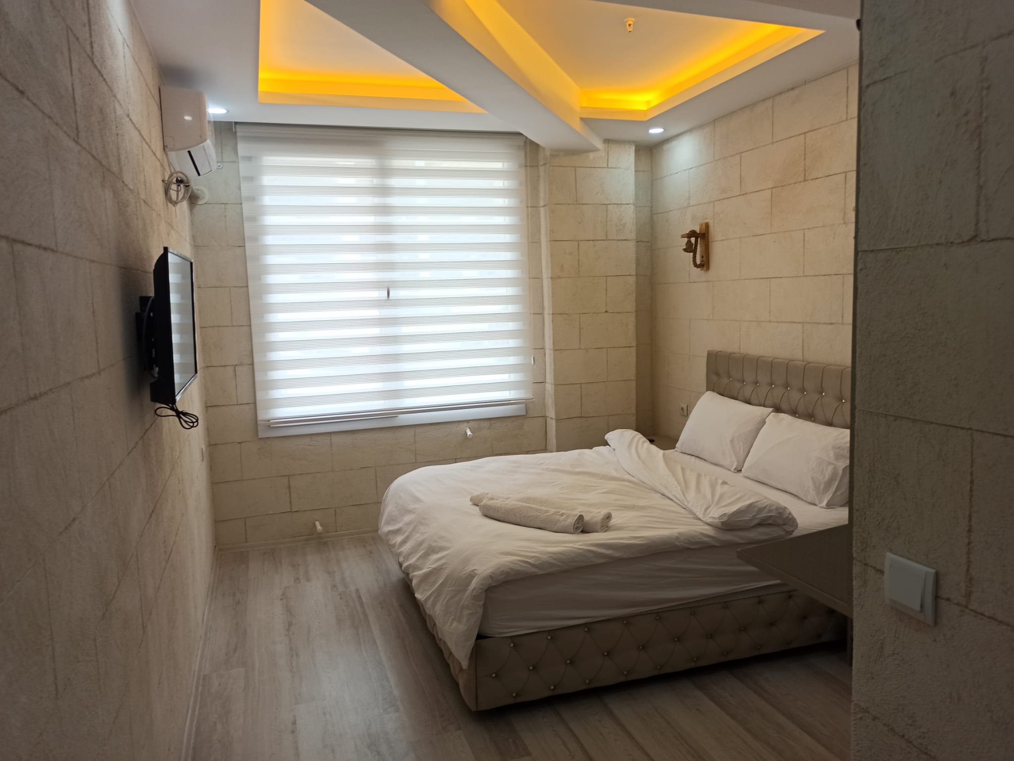 Azel Han Otel
